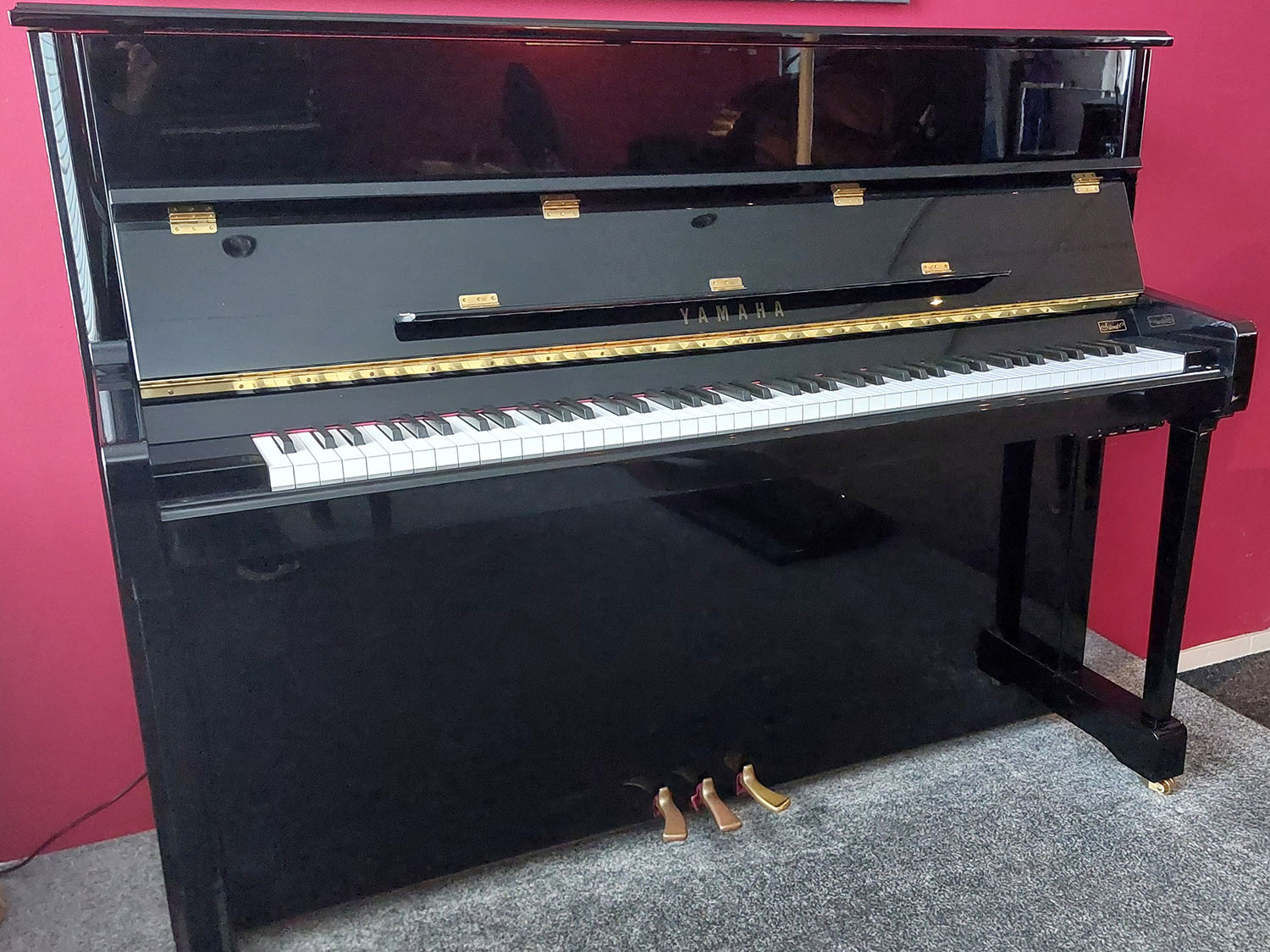 Sloot Pianoservice: Yamaha V118N-S
